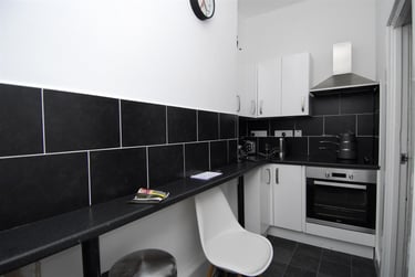 1 bed flat, Wolsdon Street, Flat 1, Stonehouse, Plymouth, PL15EN - Image 3